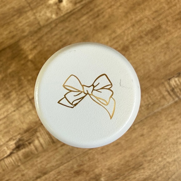 Stanley Loveshackfancy Floral Water bottle and Box - Blue and Cream 12 oz - Picture 10 of 12